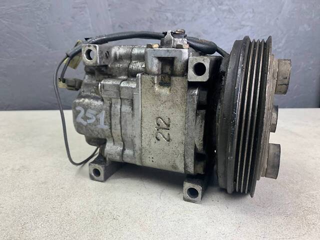 Компрессор кондиционера для Mazda 323 1.4 1.5 1.6 / 2.0 D TD 1998-2004 - Фото 5