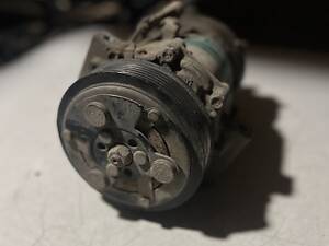 Компрессор кондиционера GM 13171593 Opel Vectra C 2002-2006