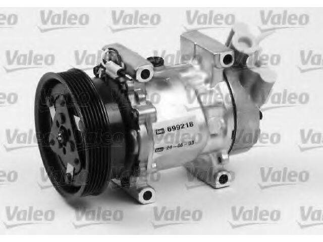 Компресор кондиціонера VALEO 699218 на RENAULT CLIO Mk II (BB0/1/2_, CB0/1/2_) - Фото 1