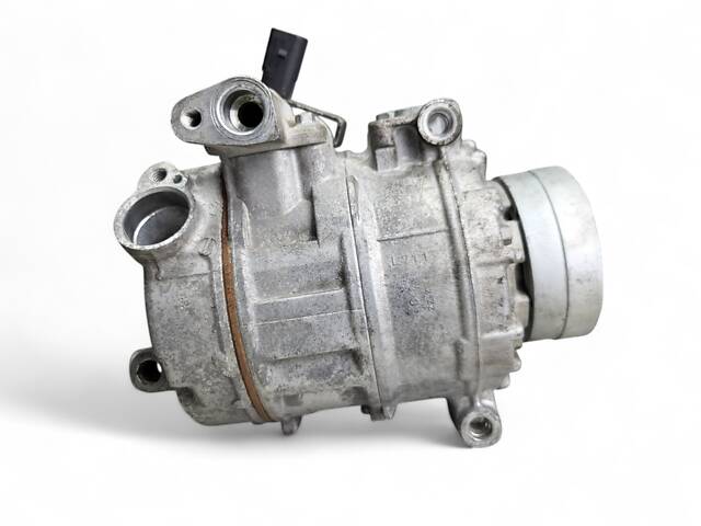 Компрессор кондиционера Audi A4 B7 4.2 S4 RS4 quattro - Фото 3