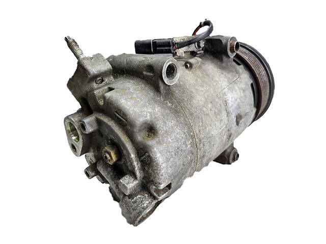 Компрессор кондиционера Ford Focus MK3 2.0 TDCi - Фото 4