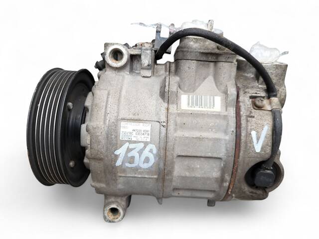 Компрессор кондиционера Audi A4 B5 2.4 - Фото 1
