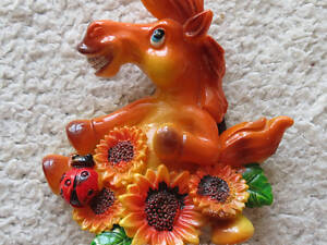 Конь магнит в подсолнухах es3 символ 2026 сувенир подарок новогодний год коня магниты 8х7см