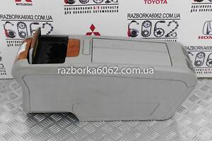 Консоль бардачка сірий Lexus RX (XU30) 2003-2008 5881048071B0