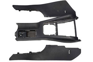 Консоль центральна 1K0863243C VW Golf V 03-09, Jetta V 05-10, Golf Plus 05-14