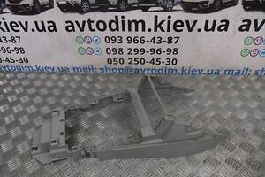 Консоль центральная MR606404 Mitsubishi Pajero Sport 1996-2008