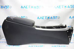 Консоль центральная подлокотник Nissan Altima 13-18 кожа черн, царапины