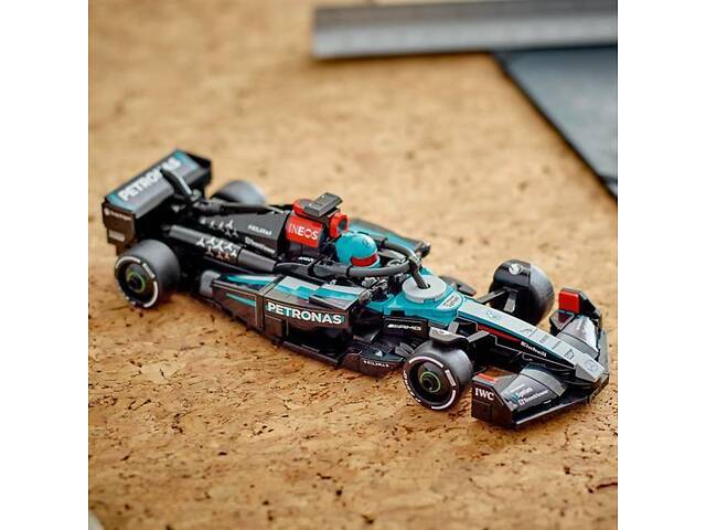 Конструктор LEGO Speed Champions Гоночный автомобиль Mercedes-AMG F1 W15, 267 деталей (77244) - Фото 5