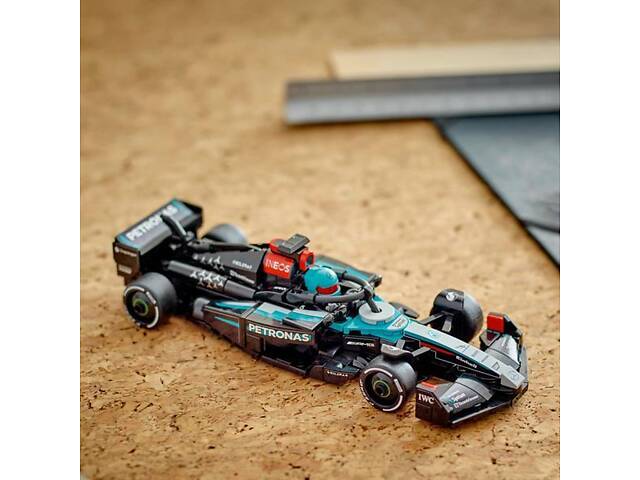 Конструктор LEGO Speed Champions Гоночный автомобиль Mercedes-AMG F1 W15, 267 деталей (77244) - Фото 10