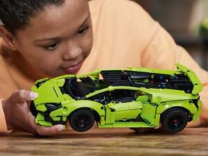 Конструктор LEGO Technic Lamborghini Huracan Tecnica 806 деталей (42161)