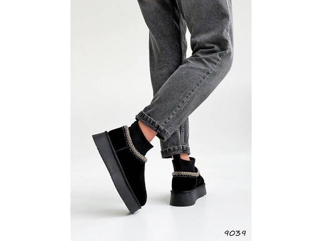 Короткі замшеві уггі з носком, угги жіночі Vilaro 36,40,41р код 9039 - Фото 4