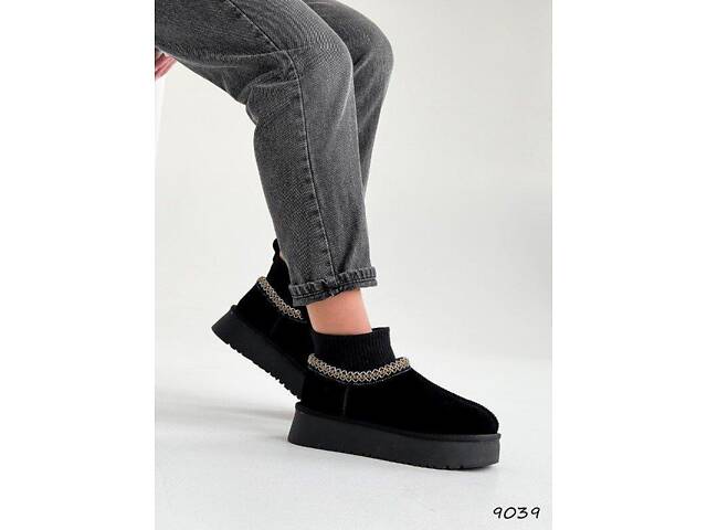 Короткі замшеві уггі з носком, угги жіночі Vilaro 36,40,41р код 9039 - Фото 6