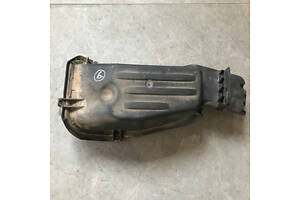 Корпус блока предохранителей под капот Opel Corsa C 2000-2006 1.3CDTI 13132363