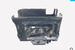 Корпус Короб Кронштейн аккумулятора Skoda Fabia Volkswagen Polo 6Q0915419B