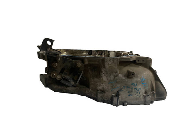 Корпус КПП передний 4311524341 HYUNDAI Tucson JM 04-09