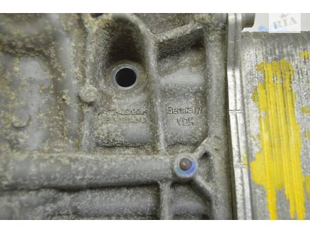 Корпус масляного фильтра Audi A4 B9 17- 2.0T 06L-903-143-D