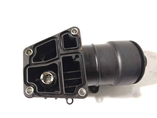 Корпус масляного фільтра пластик 03L115389C VW Caddy III 04-15, Golf VI 09-14, Tiguan 08-16, T5 03-15, PASSAT B7 10-15, Crafter 06-16, Jetta VI 10-18, Touran 10-15, Caddy IV 15-, T6 16-, CC 11-18, Bee