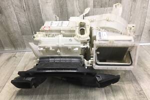 Корпус пічки LEXUS CT200 11-17 87050-76010