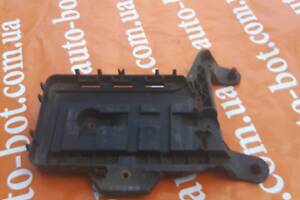 Корпус під акумулятор Audi A3 1KO 915 333 B