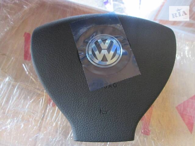 Корпус подушки безопасности водителя AirBag Volkswagen Caddy 2004-2010