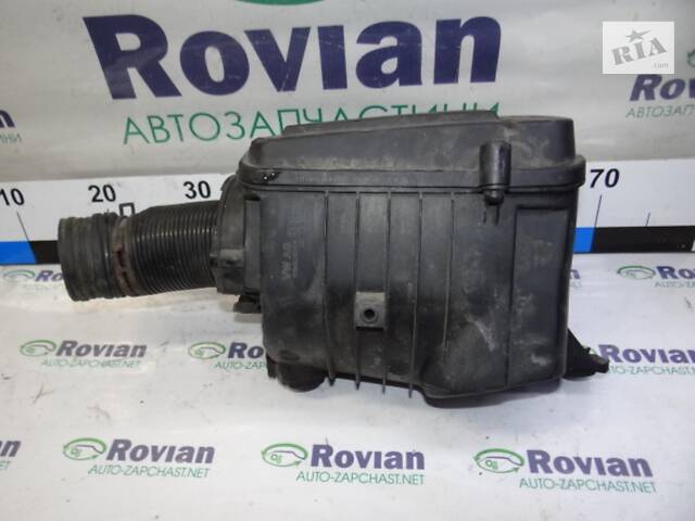 Корпус повітряного фільтра (2,0 FSI 16V) Volkswagen GOLF 5 2003-2008 (Фольксваген Гольф), БУ-261837