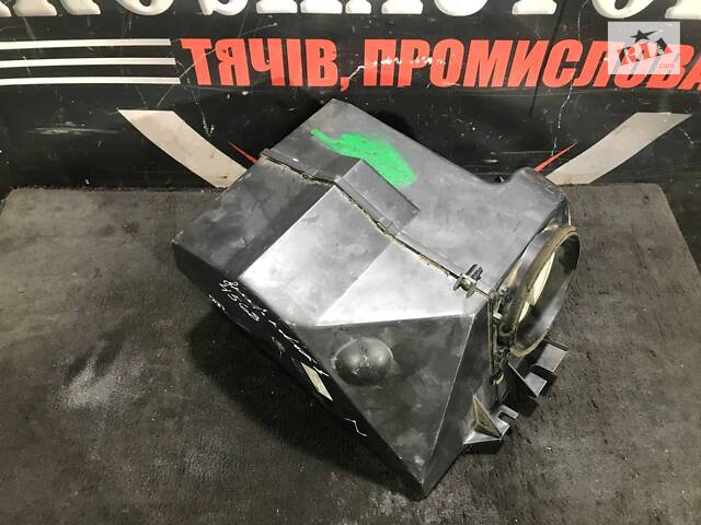 Корпус повітряного фільтру Land Rover Freelander JQB101690 4568