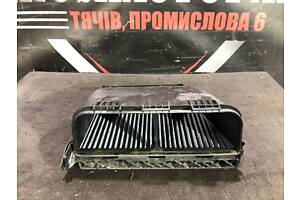 Корпус повітряного фільтру Mercedes-Benz W211 W219 A2118172520