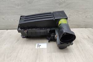 Корпус воздушного фильтра VW Golf 5 Passat B6 Audi A3 8P 3C0129607BA Деф. (крепеж)