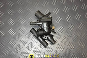 Корпус термостата 8200065390, 8200065392 на 1.9TD Renault Laguna I, Kangoo, Clio II, Laguna I, Megane I