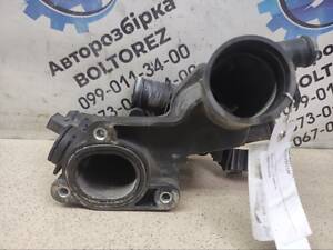 Корпус термостата Volkswagen 032121111AP