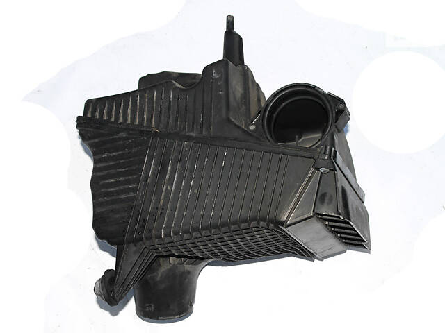 Корпус воздушного фильтра 1.9DCI RENAULT MEGANE II 2003-2009 8200369798, 8200369775, 8200340661