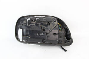 Корпус дзеркала правий 06- Toyota Avensis T25 2003-2009