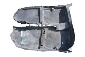 Килим салону АКПП Toyota Corolla E12 2000-2006 5851002471B0