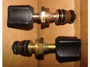 Кран підживлення на газовий котел Ariston UNO б/у з ручкою-баранчиком