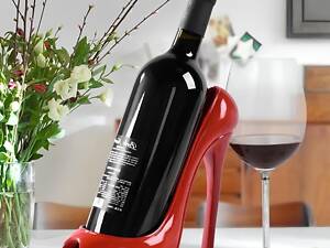 Креативна підставка для вина у вигляді туфлі RESTEQ — стильний винний тримач червоного кольору, 22×10×19 см