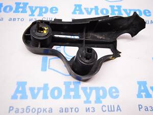 Кріплення переднього бампера ліве Toyota Sequoia 2008-2022(01) дефект. 521160c020