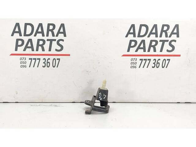 Крепление решетки радиатора левый для Mazda 3 2013-2016 (BJS750163)