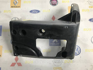 Кріплення заднього ікла бампера ліве Nissan NV 400 2011- 852230001R 2004093