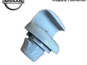 Кріплення, кронштейн сонцезахисного козирька Nissan Qashqai J10 07-13р (Нісан Кашкай)