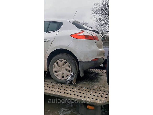 Кришка багажника 901002517R Renault Megane 2014 хетчбек оригінал б\в - Фото NaN