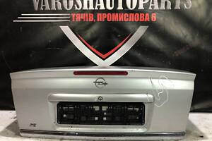 Кришка багажника Opel Astra G седан 13215018582 1RS