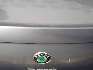 Кришка багажника skoda super b 2 2008 -2013 universal 21343599