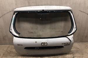 Кришка багажника TOYOTA COROLLA 120 00-05 67005-1F640