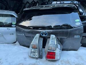 Кришка багажника Toyota Prius V