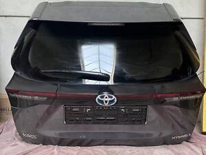 КРИШКА БАГАЖНИКА TOYOTA YARIS CROSS KROSS 2022 W-WA 1G3