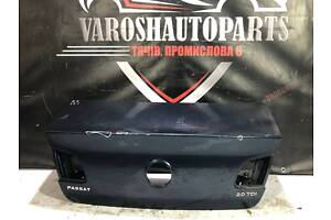 Кришка багажника Volkswagen Passat B6 3C5827025G 3RS