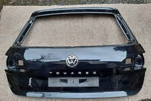 Кришка кришка багажника VW Touareg III