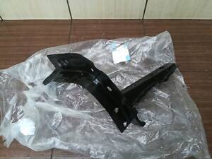 Крышка опоры колеса передняя левая BMW F20 F30 F32 F36 F80 F83 F87 OE