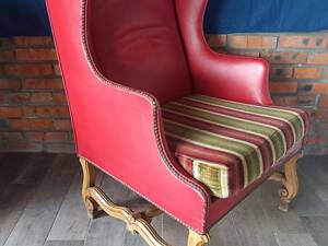 Крісло вольтерівське, з 'вухами'. Привезене з ??Італії. Ексклюзив! Дуже оригінальне і зручне. Натуральна шкі