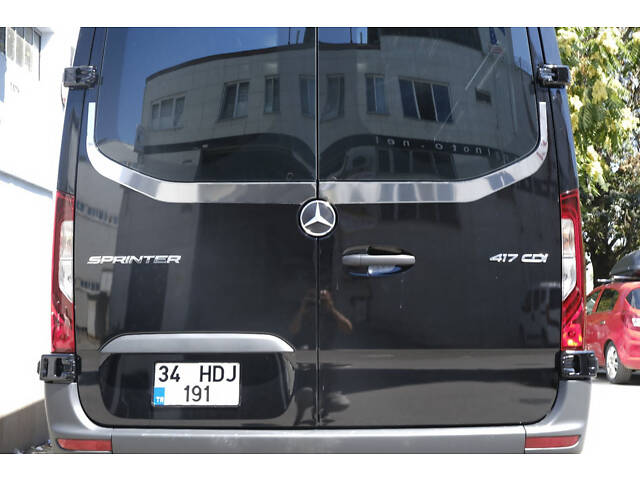 Кромка заднего стекла V-2 Carmos (2 шт, нерж) для Mercedes Sprinter W907/W910 2018- гг - Фото 1